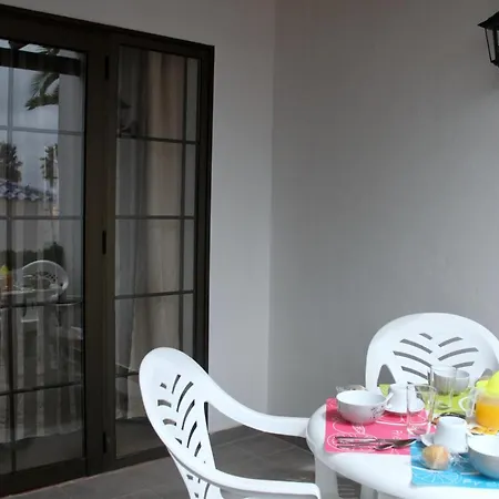 Casa Anna Aparthotel *