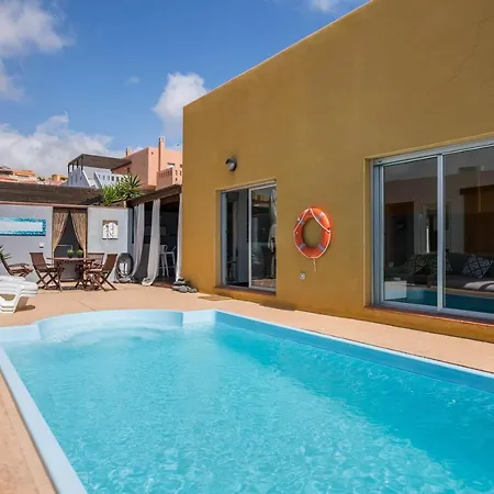 Mar Castillo Villa *