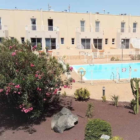 Apartment Litha House, 3 Bed Set Over 3 Floors 2 Mins From And Amenities