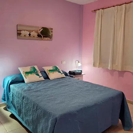Funcional En Residencial Con Piscina En Inmejorable Ubicacion En Centro De La Isla Caleta De Fuste