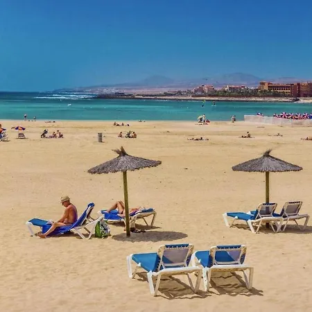View Luxury Apartment: Beachfront Golf Retreat Apartment *