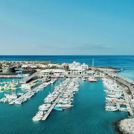 View Luxury Apartment: Beachfront Golf Retreat Apartment Caleta De Fuste