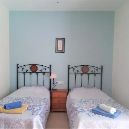 Apartment Litha House, 3 Bed Set Over 3 Floors 2 Mins From And Amenities Caleta De Fuste