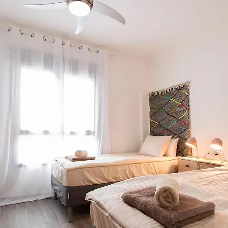 View Luxury Apartment: Beachfront Golf Retreat Apartment *
