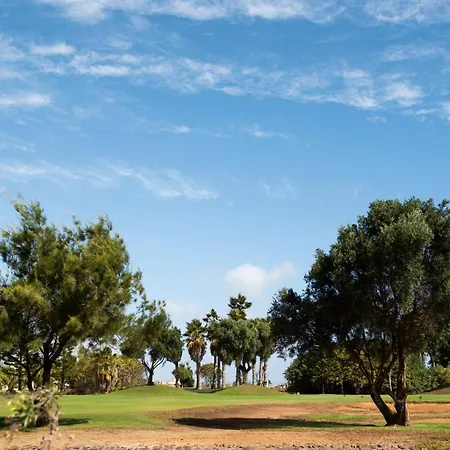 View Luxury Apartment: Beachfront Golf Retreat Apartment Caleta De Fuste