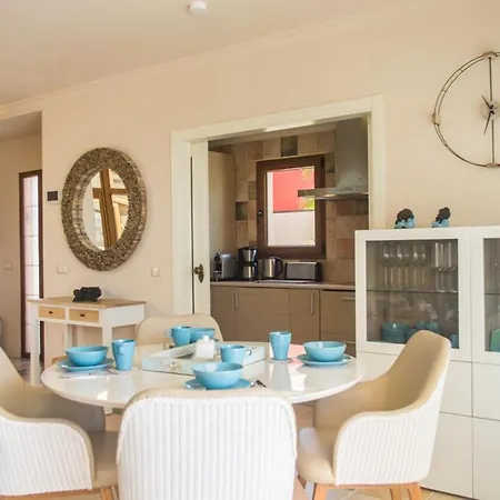 Villa Luxurious With Amazing Sea View And Pool