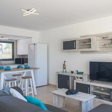 Hoyo 19, Lovely House With Sea View - 3 Bedrooms Holiday home Caleta De Fuste