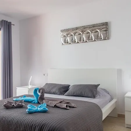Hoyo 19, Lovely House With Sea View - 3 Bedrooms Holiday home Caleta De Fuste
