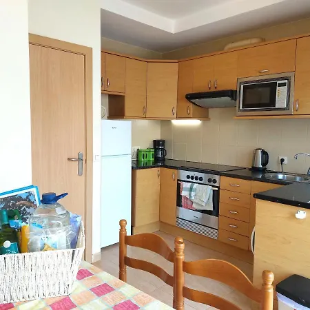 Litha House, 3 Bed Set Over 3 Floors 2 Mins From And Amenities Apartment Caleta De Fuste