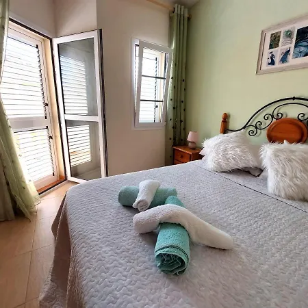 Apartment Litha House, 3 Bed Set Over 3 Floors 2 Mins From And Amenities *