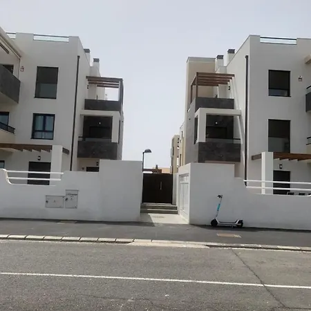 Sunny Luxury With Two Great Sunny - Level Terraces, Two Swimming Pools, In A New Complex Pueblo Majorero, Close To Fuerteventura Golf Club, Next To The , Atlantico Shopping Mall And Casino In Appartamento *