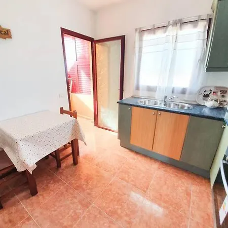 Appartamento Piscina & Wifi. Sunny Apartement, Swimming Pool.