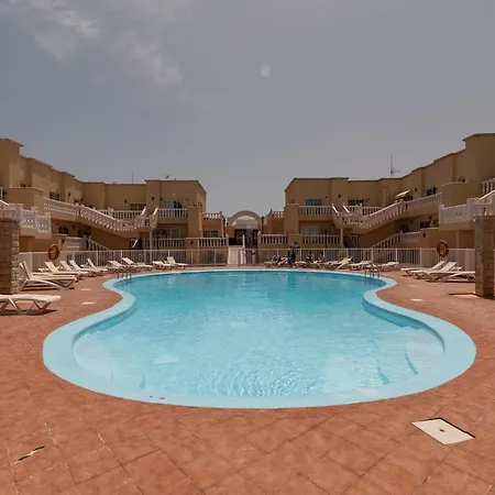 Nuevo!!! Recién Reformado Con Piscina Y Parking *