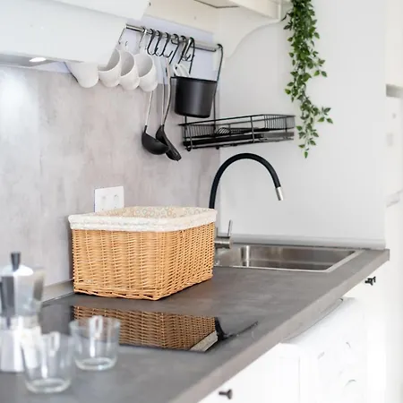 Cutie & Air-conditioning Apartment! Apartment
