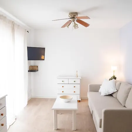 Cutie & Air-conditioning Apartment! Apartment *