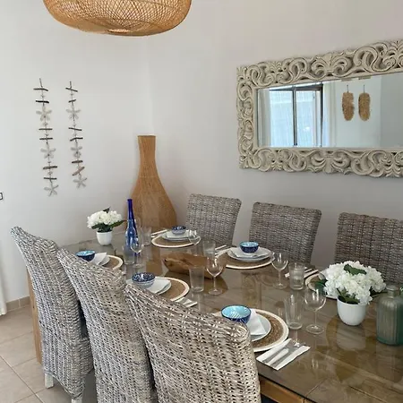 Vakantiehuis Casa Blanca - Sea Views - Private Pool - Wifi - Bbq