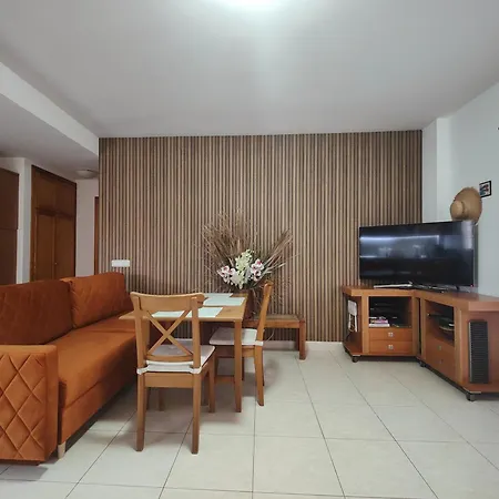 Apartment 1 Bedroom In The Center Of *