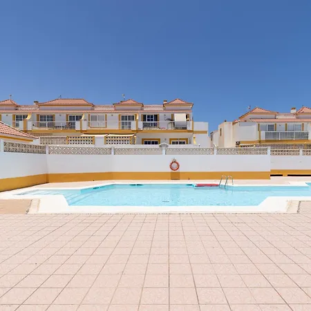 Apto Con Piscina En La Zona De Castillo Apartment *