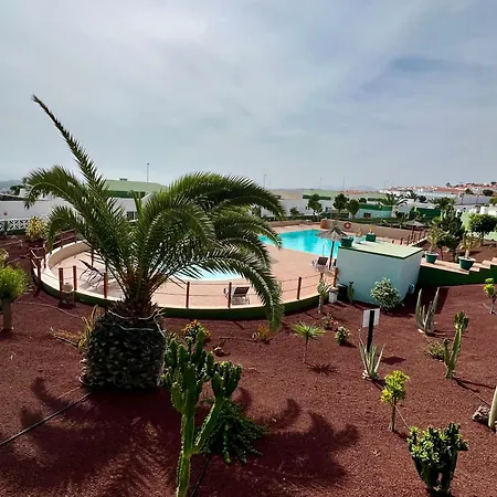 Apartment Mit Meerblick Und Gemeinschaftspool