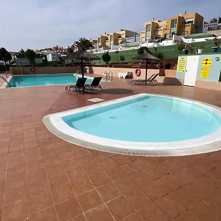 Mit Meerblick Und Gemeinschaftspool