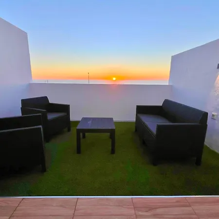 Apartment Mit Meerblick Und Gemeinschaftspool