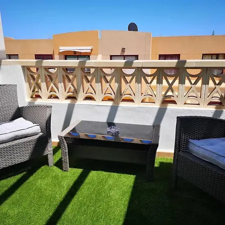 Mountain View Retreat: Charming With Shared Pool Apartment