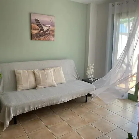 Mountain View Retreat: Charming With Shared Pool Caleta De Fuste
