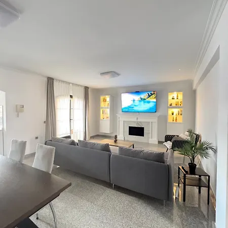 Bajo El Mar Villa