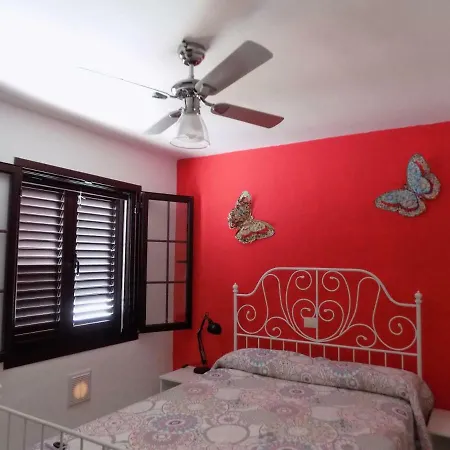 Sun Beach Apartment *