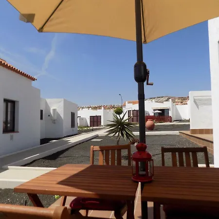 Sun Beach Apartment *