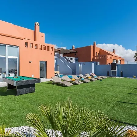 Villas Elena Y Mario Ocean View, Heated Pool, Fast Fiber Villa *