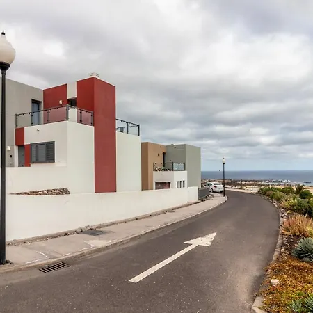 Apartment Flatguest + Beach + Pool + Wifi