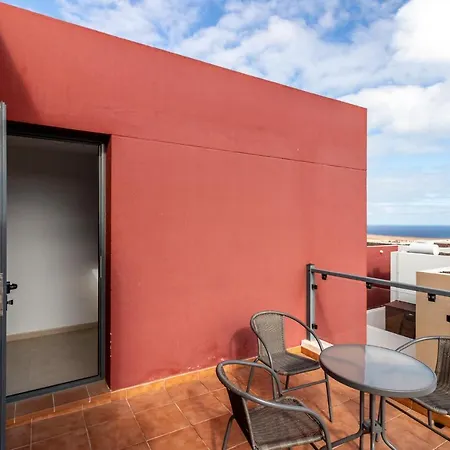 Flatguest + Beach + Pool + Wifi *