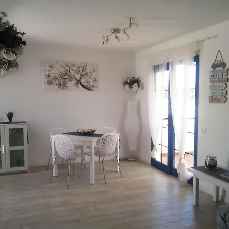 Delia Apartment