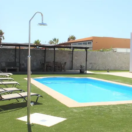 & Golf & Heated Saltwater Pool & Leisure & Wifi *