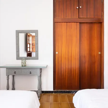 Home2book Stunning Sea Front House Сasa de vacaciones