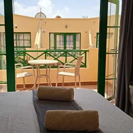 Apartment Inviting 1-bed On Castillo Mar *