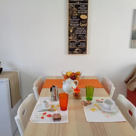 Tetir In Apartment