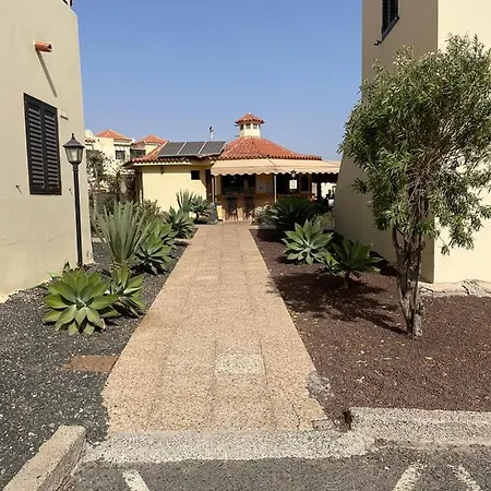 Teresita Deluxe With Pool Apartment