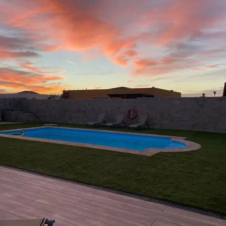 & Golf & Heated Saltwater Pool & Leisure & Wifi Villa Caleta De Fuste
