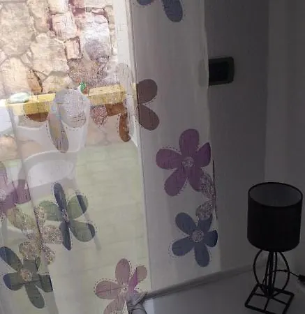 Happy House Apartment *