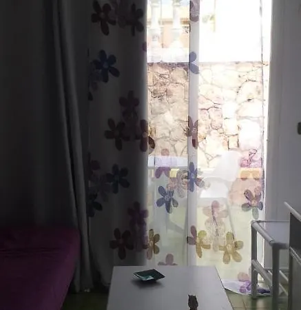 Happy House Apartment