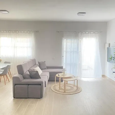 Apartamento Con Piscina Cerca De Playa Del Castillo *