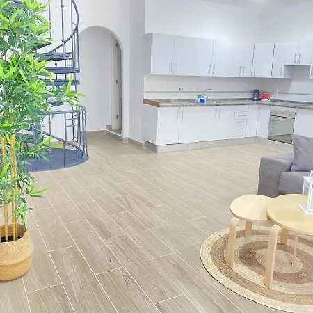 Apartamento Con Piscina Cerca De Playa Del Castillo Apartment *