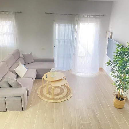 Apartamento Con Piscina Cerca De Playa Del Castillo