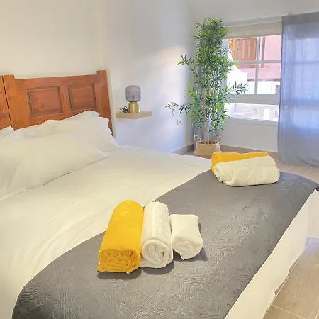 Apartamento Con Piscina Cerca De Playa Del Castillo *