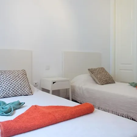 Miramar Stunning Sea View - 2 Bedrooms, Wifi, Pool