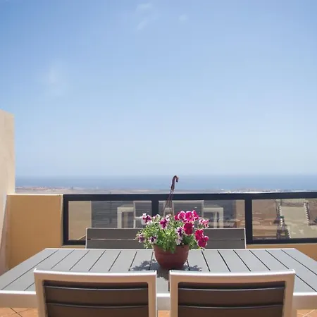 Miramar Stunning Sea View - 2 Bedrooms, Wifi, Pool Holiday home *