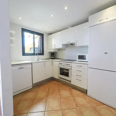 Miramar Stunning Sea View - 2 Bedrooms, Wifi, Pool