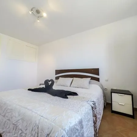 Miramar Stunning Sea View - 2 Bedrooms, Wifi, Pool